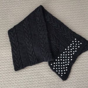 Zara black cable knit scarf with pearl detail